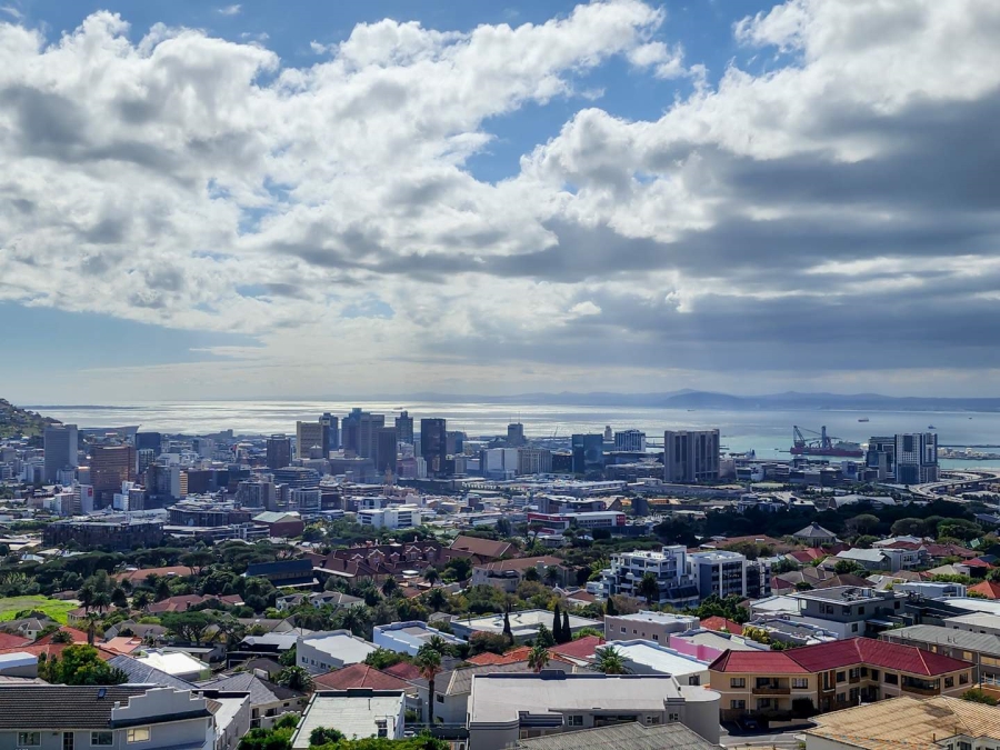 To Let 3 Bedroom Property for Rent in Vredehoek Western Cape